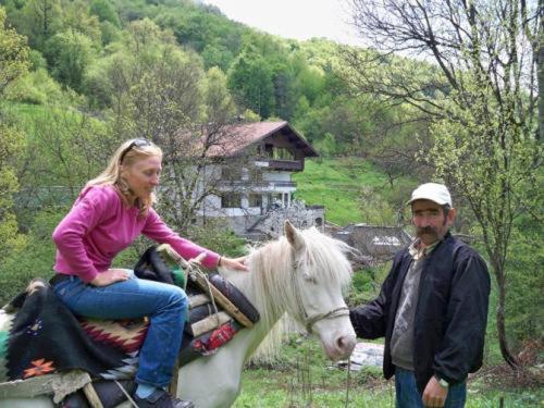 Villa Cherven Teteven Bagian luar foto